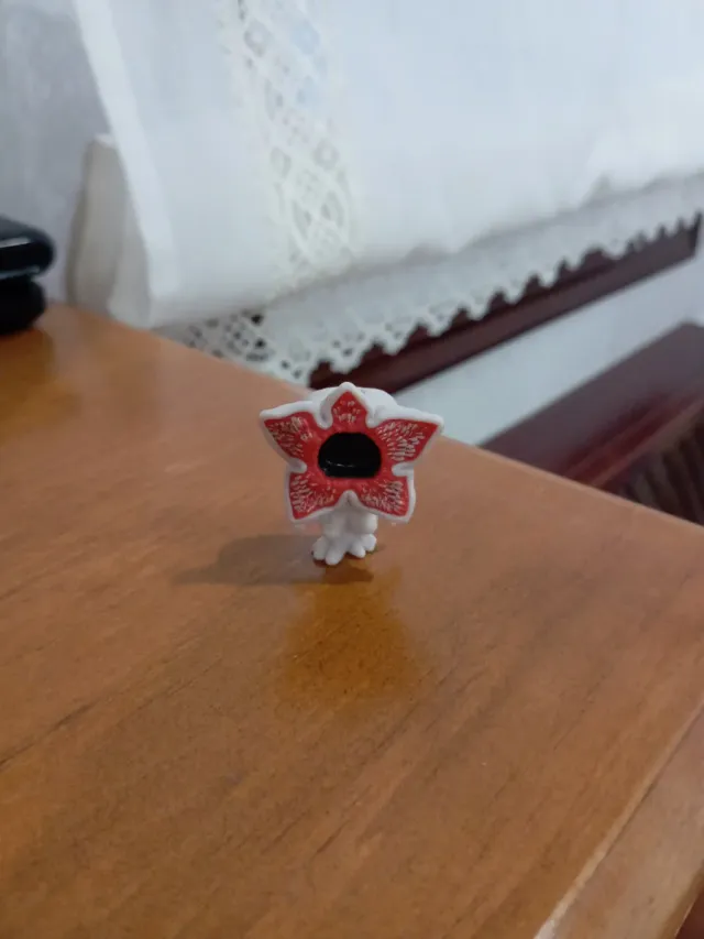 Juguete Kinder Sorpresa Stranger Things