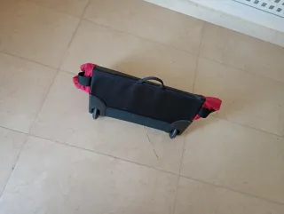 Mochila de viaje roja