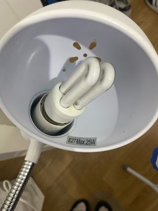 Lamparita de escritorio IKEA blanca