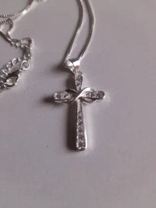 Plata 925: Cadena y Cruz Infinito