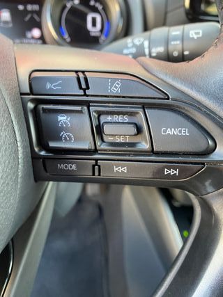 IMPECABLE!!! TOYOTA YARIS 120H STYLE