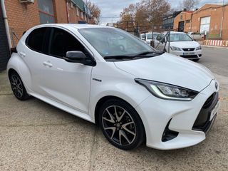 IMPECABLE!!! TOYOTA YARIS 120H STYLE