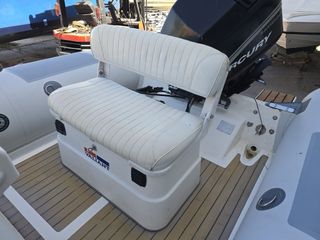 Semirrígida Valiant 570