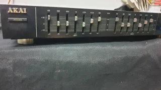 Ecualizador Akai EA-A335 MUY NUEVO