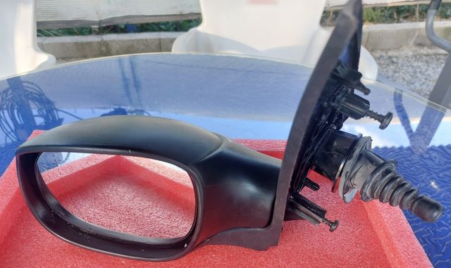 Retrovisor Izquierdo Peugeot 206
