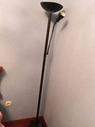 Lámpara de Pie...