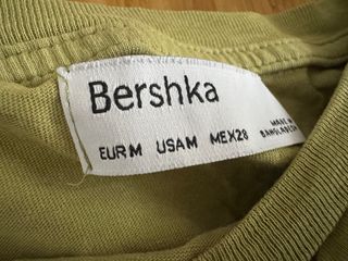 Camiseta con estampado de camuflaje