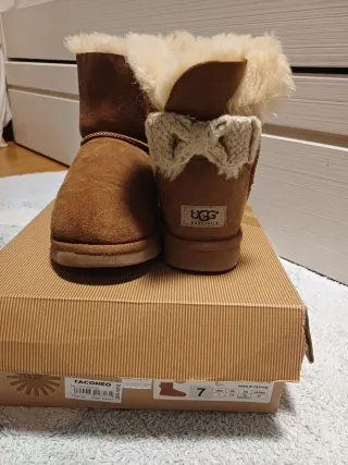 Botas UGG lazo trasero Marrón Talla 38