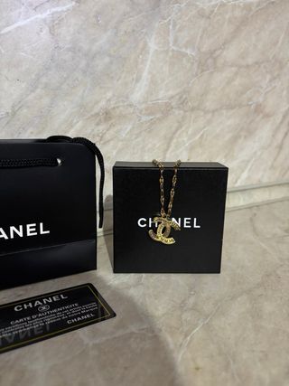 Collana Chanel logo CC con cristalli oro