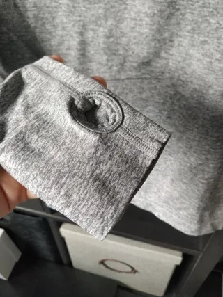 Camiseta técnica mujer manga larga gris
