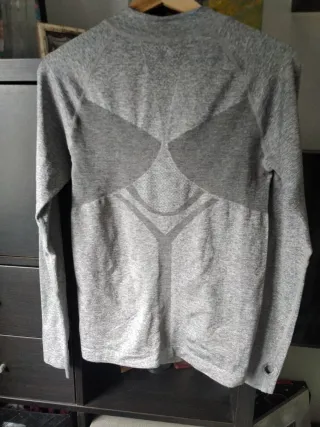 Camiseta técnica mujer manga larga gris