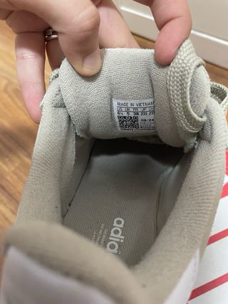 Adidas Campus Beige y Blanco Talla 38
