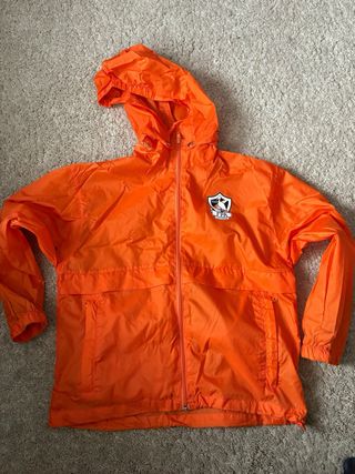 Chubasquero naranja FPA