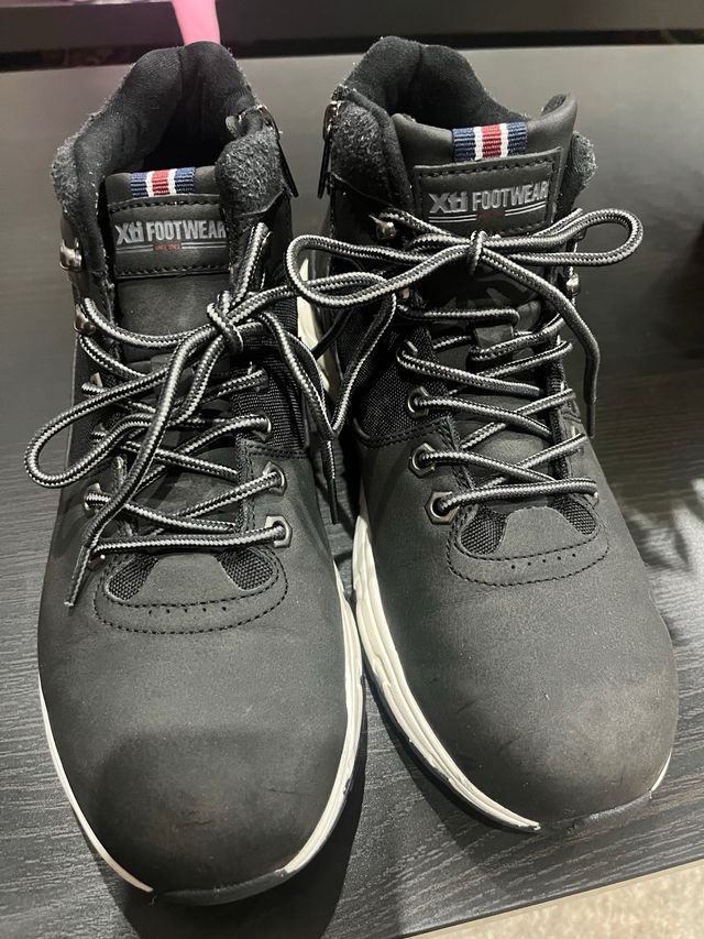 Botas XTI Talla 40 Niño/Hombre Negras