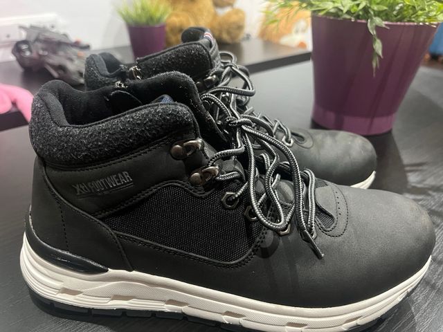 Botas XTI Talla 40 Niño/Hombre Negras