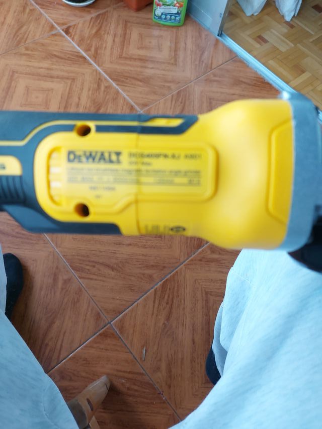 Radial DeWalt Nueva