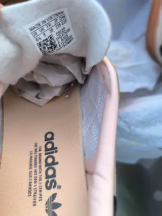 Zapatillas Addidas Gazele Beige/Marrón