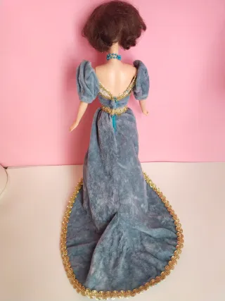Barbie Empire Blue and Gold anni '90