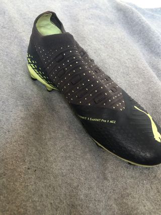 Botas de fútbol Puma  y Adidas VENDO EN PERSONA