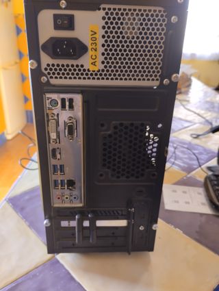 TORRE PC I5 7400 3 GHz SSD 1TB 12 GB RAM