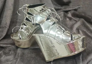 Sandalias Plataforma Doradas Tulipano Talla 40