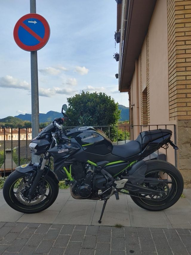 Kawasaki Z650 ABS 2020 Negra y Verde