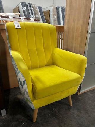 Sillón Amarillo Terciopelo Diseño Moderno