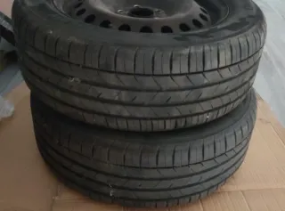 Neumáticos de coche Kumho (como nuevos).