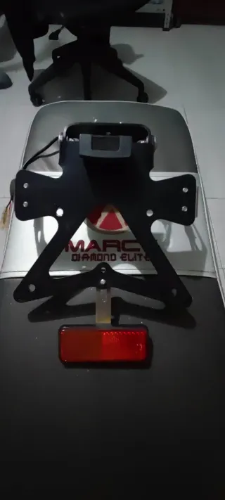 Portamatrículas Rizoma R6 2007