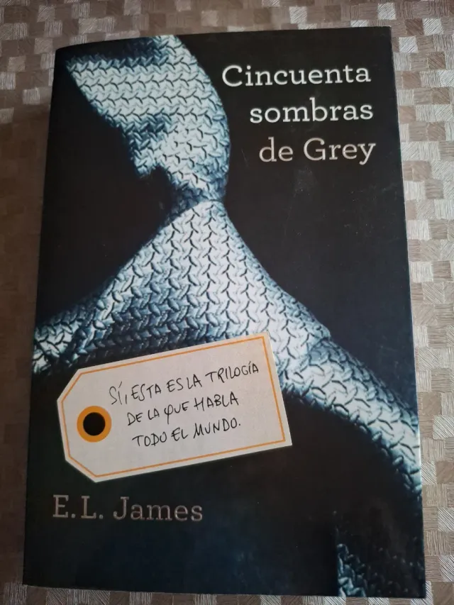 CINCUENTA SOMBRAS DE GREY