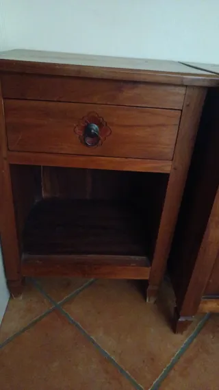 Comodini in legno teak
