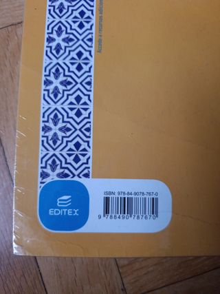 Resúmenes + libro Historia de España 2º Bachillera