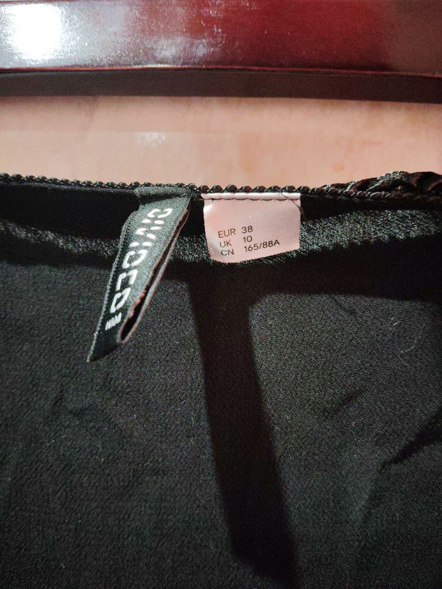 Vestido negro largo con encaje