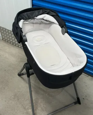 Capazo + Silla Paseo Inglesina Aptica 2022