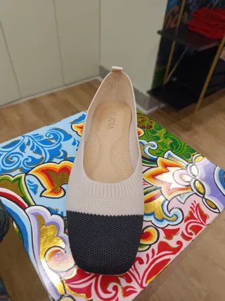 Merceditas dos tonos beige y negro