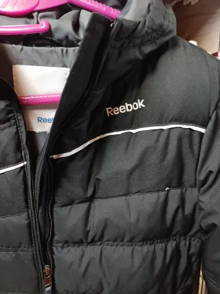 Giacca imbottita nera da donna Reebok
