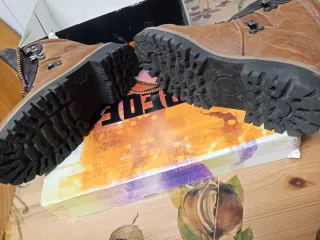 Botas de montaña Paredes. Talla 38