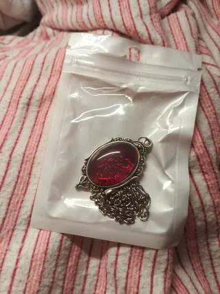 Collar rojo (0,50€)