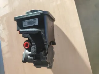 Bomba Dirección BMW E60 compatible para mas modelo