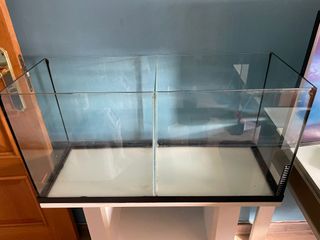 Acuario 100L con división y mueble
