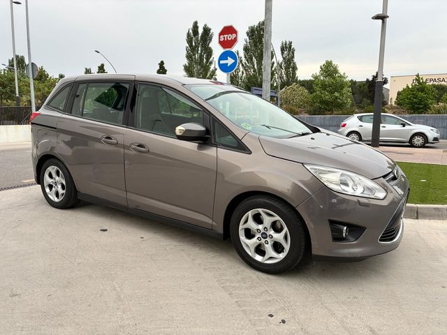 Ford Grand C-MAX 2012 7 PLAZAS € 3995 rebaja