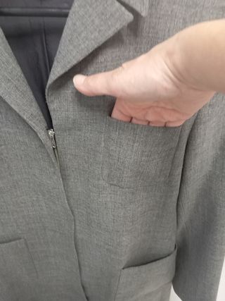 Levita gris talla 40
