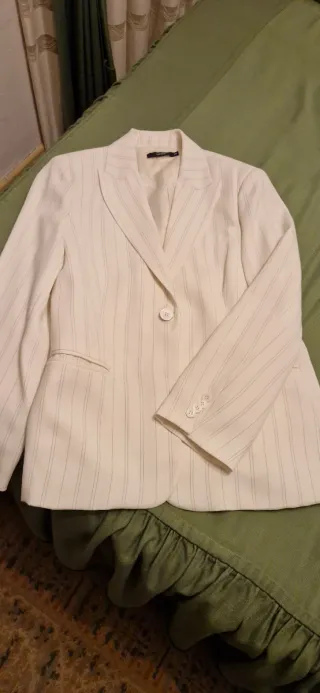 Traje sastre mujer blanco con raya diplomática