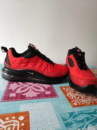 Bambas Rojas y Negras