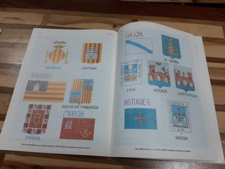 Lote de revista y dos patrones para punto de cruz