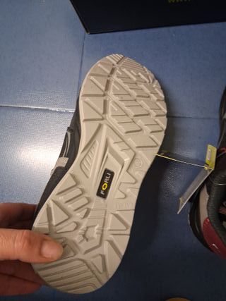 Zapatos de seguridad Forli negros y rojos