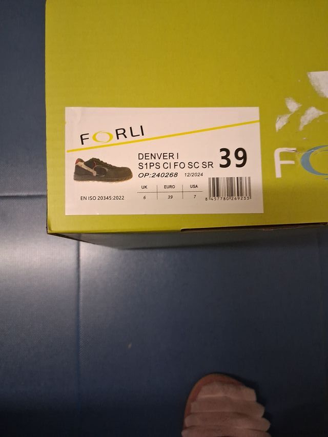 Zapatos de seguridad Forli negros y rojos