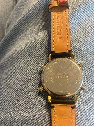 Lote de 2 relojes de señora: Lotus y Pierre Cardin
