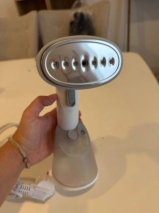 Plancha de mano a vapor