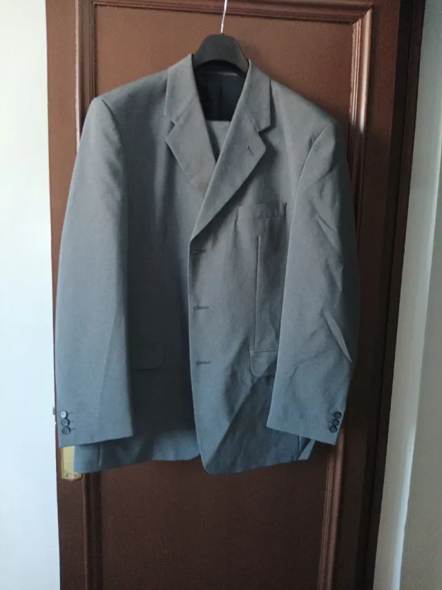 Fato de homem cinzento denim